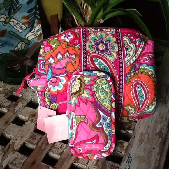 Vera Bradley Handbags - VERA BRADLEY LG COSMETIC DOUBLE EYE PINK SWIRLS